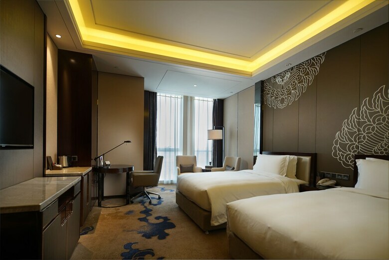 Grand Skylight International Hotel