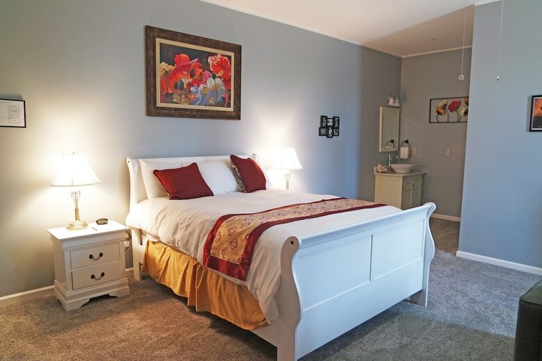 Bed & Breakfast Inn At Deer Creek Winery