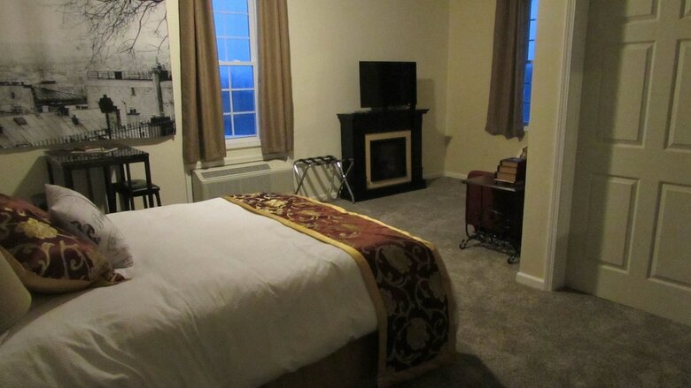 Bed & Breakfast Inn At Deer Creek Winery
