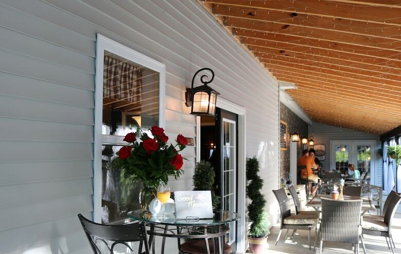 Bed & Breakfast Inn At Deer Creek Winery