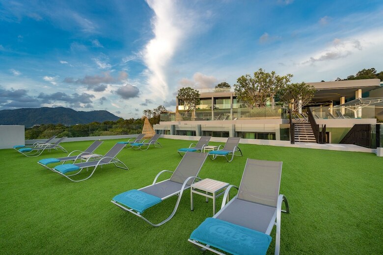Crest Pool Villas