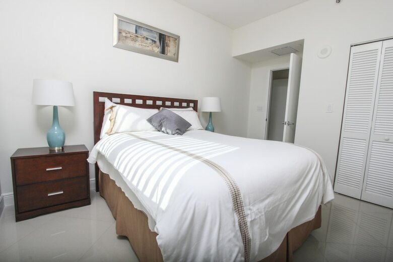 Global Luxury Suites At One Broadway