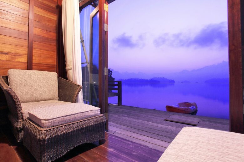 Hotel 500 Rai Khao Sok Floating Resort