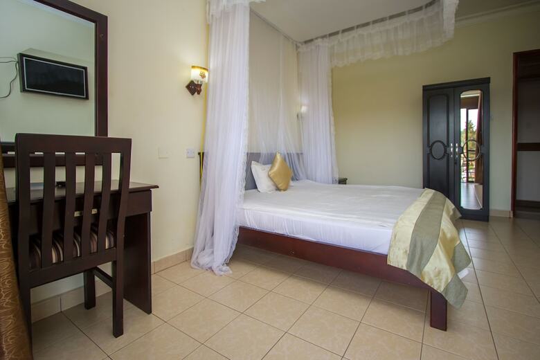 Tristar Hotel