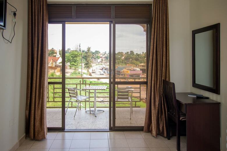 Tristar Hotel
