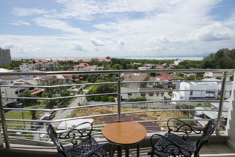 Hotel Golden View Serviced Apartment