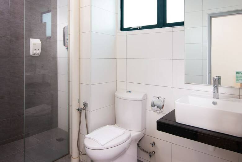 Hotel Golden View Serviced Apartment
