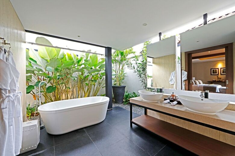 Hotel Holiday Villa Pantai Indah