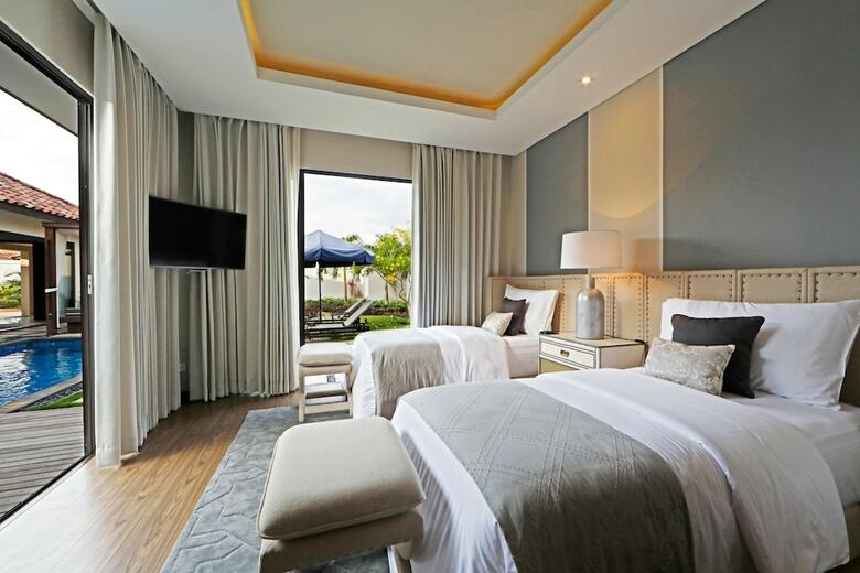 Hotel Holiday Villa Pantai Indah