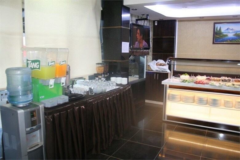 Ugur Hotel
