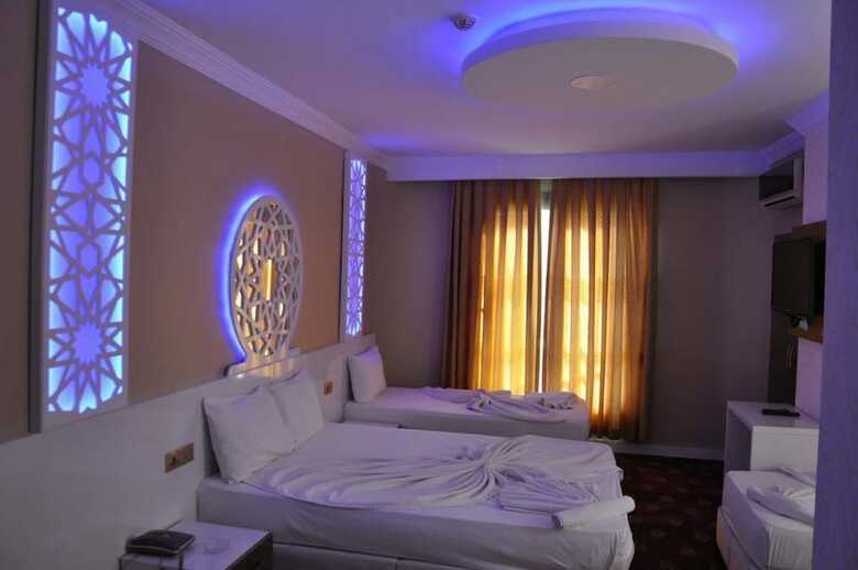 Ugur Hotel