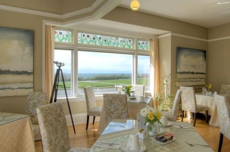Dashwood Manor Seaside Bed & Breakfast
