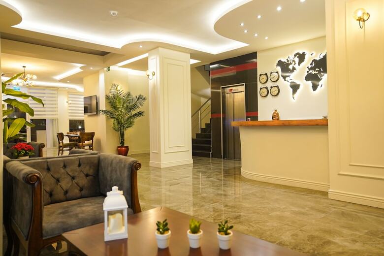 Aurasia City Hotel