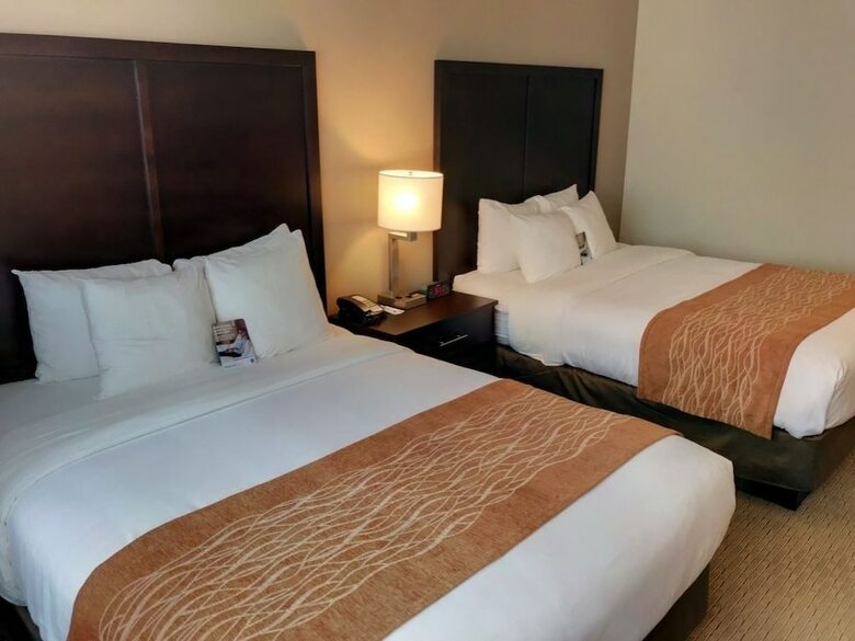 Hotel Comfort Inn & Suites