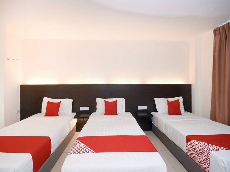 Hotel Oyo 1148 Kenyalang Suites