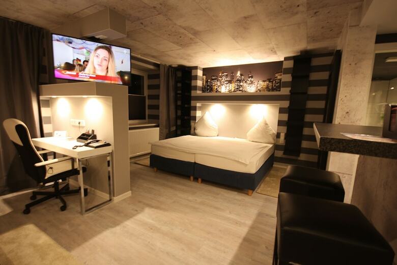 Hotel Sl'otel - Budget