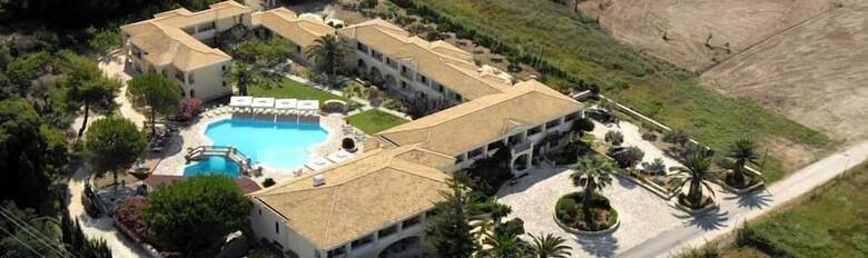 Karavostasi Beach Hotel