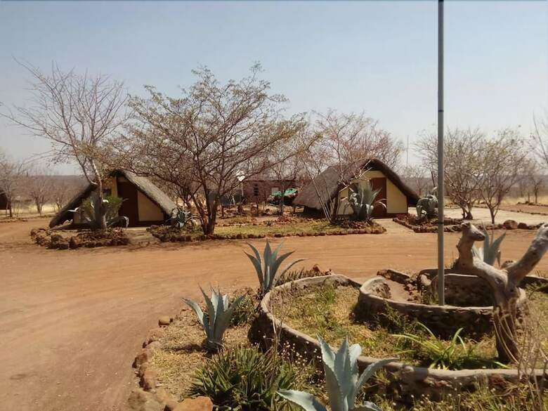 Liya Lodge And Campsite