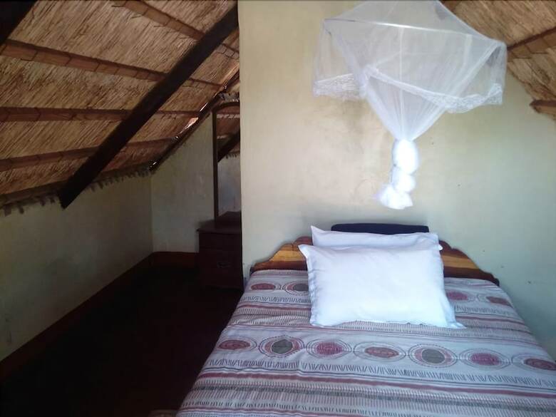 Liya Lodge And Campsite