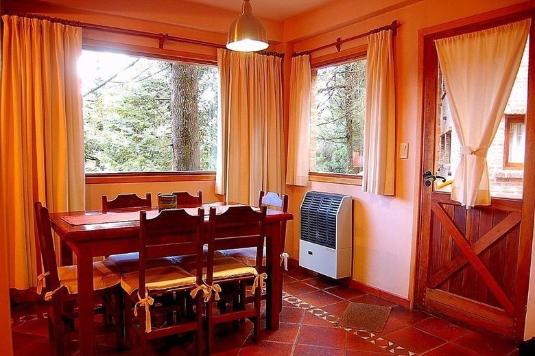 Lodge Caba�as Detras Del Cipr�s