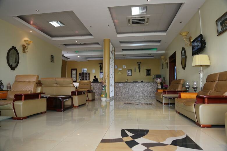 Serene Suites Hotel