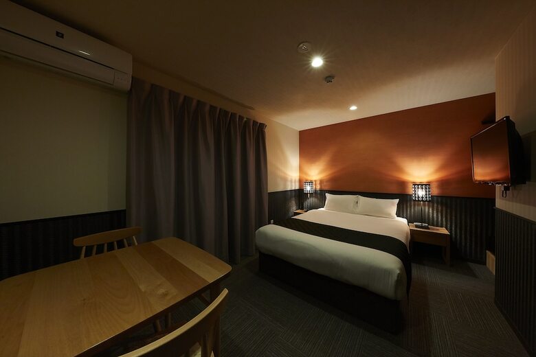 Apartamentos Rinn Nijo Castle