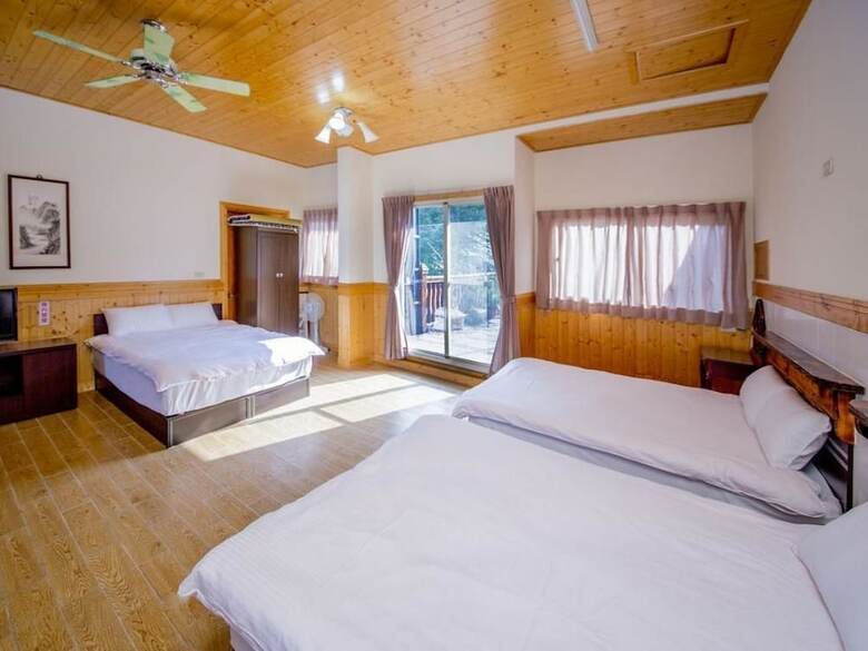 Bed & Breakfast Huansan Hotel