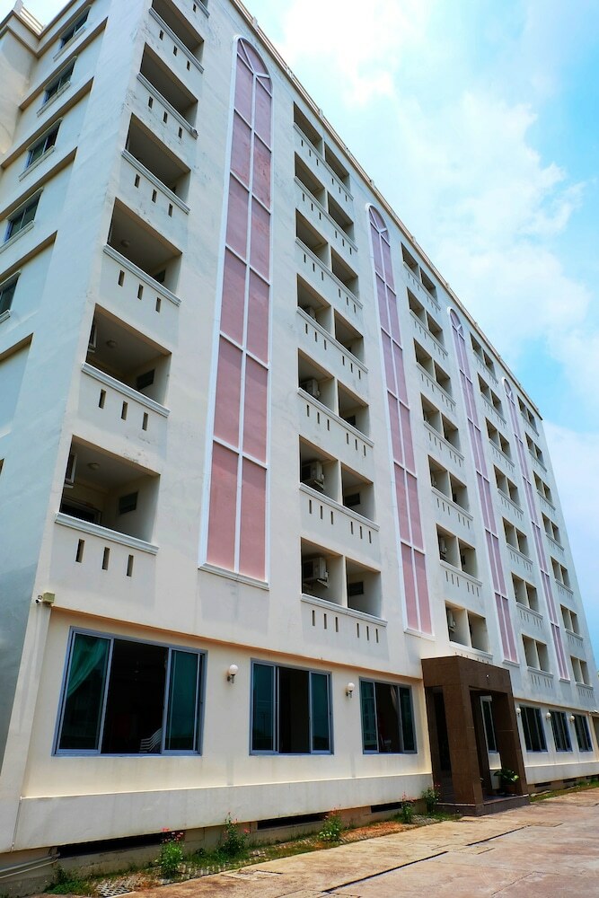 Hotel Larrivee
