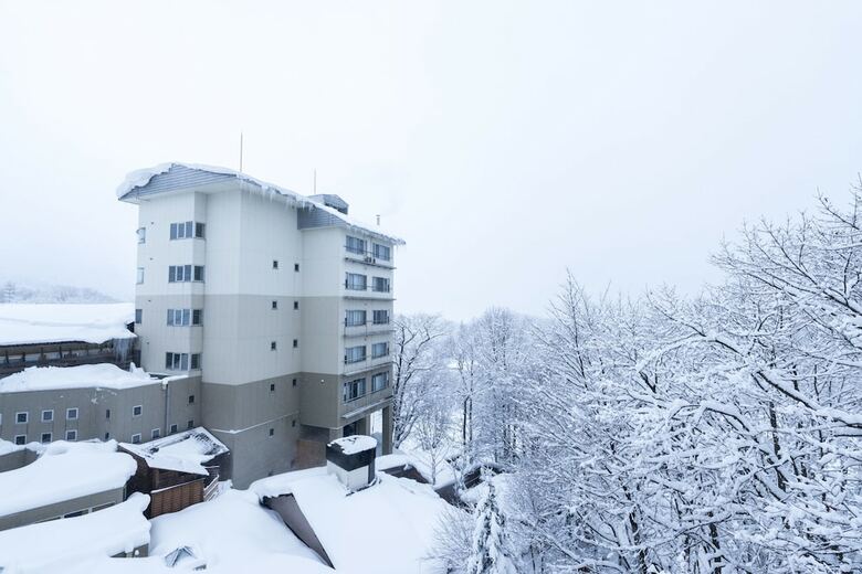 Hotel Lucent Takamiya