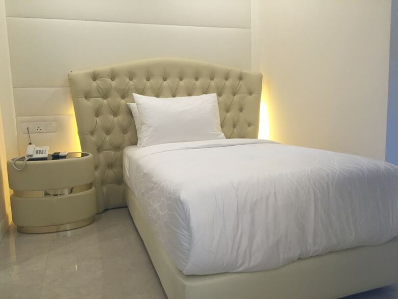 Ritzton Hotel