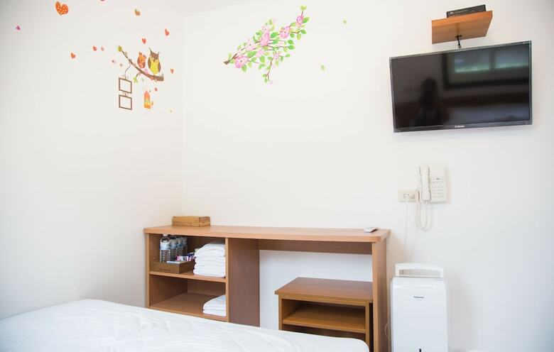 Fenchihu Street Hotel