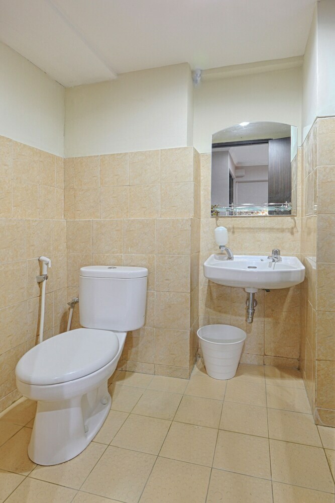 Apartamentos Literooms At Kebagusan City