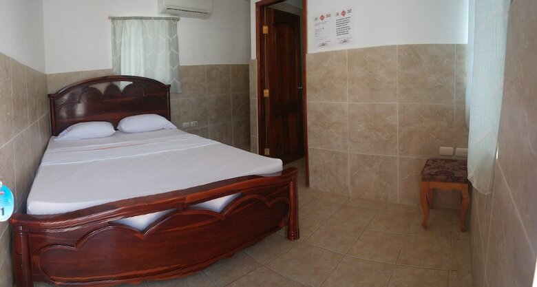 Hotel Hostal Palmeras Playa Milina