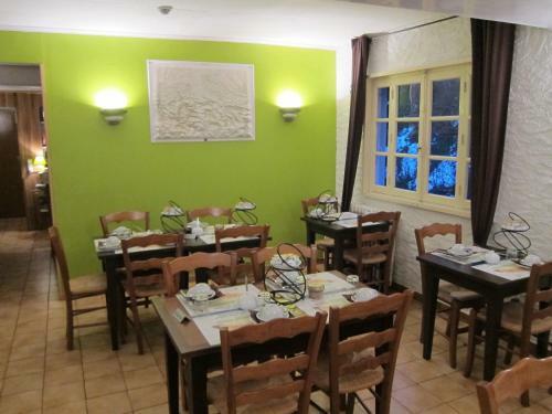 Hotel Auberge Des Deux Rivi�res