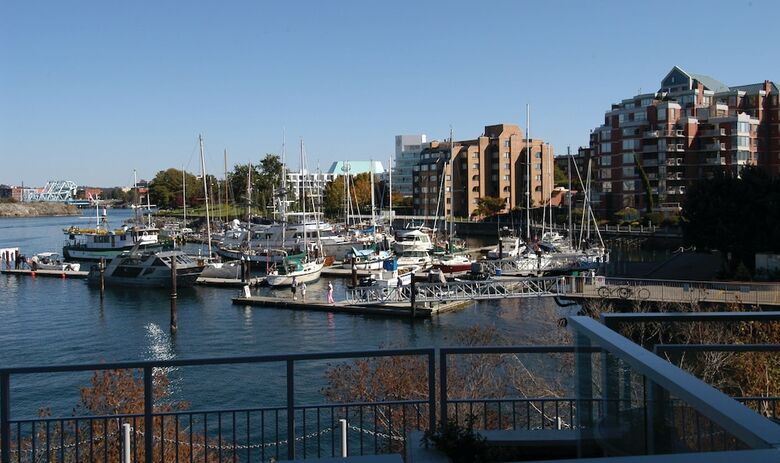 Hotel Worldmark Victoria