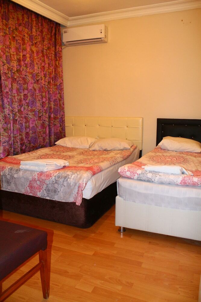 Mete Apartments