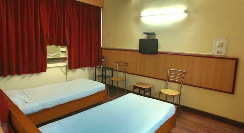 Hotel Ymca Tourist Hostel