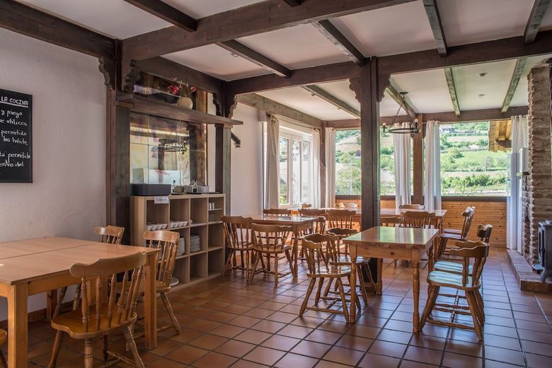 Hostal Albergue La Caba�a