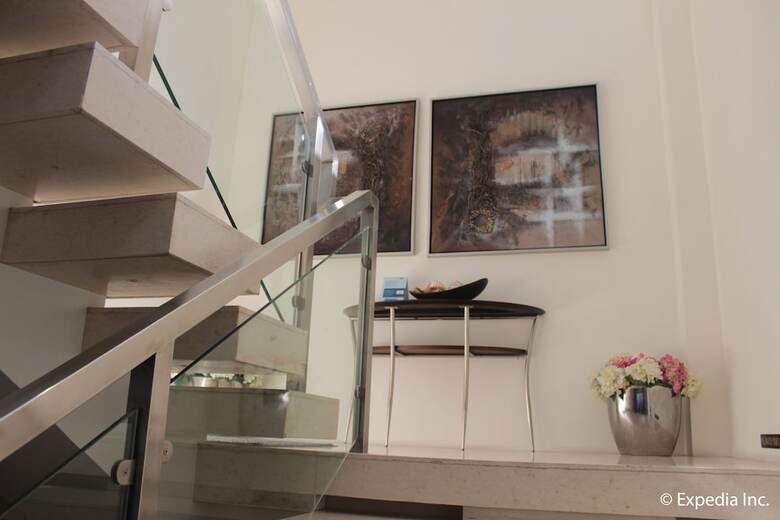 Hotel Segara Suites