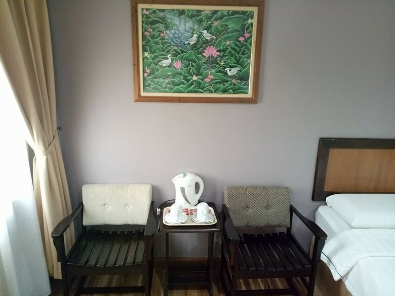 Queenspark Hotel