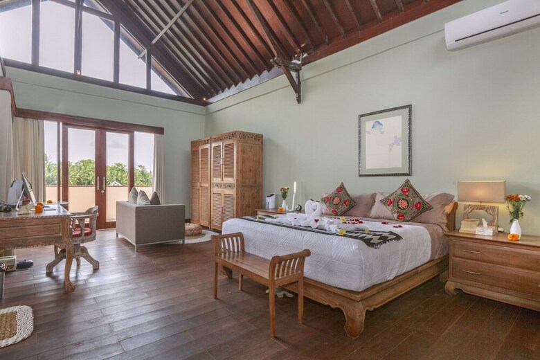 Solo Villas And Retreat