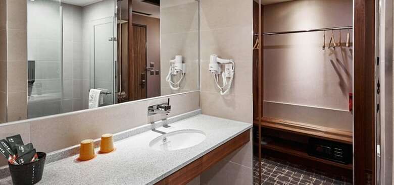 Orange Hotel- Wenhua