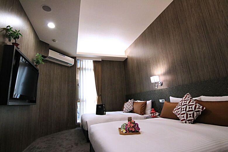 Ximen 101-s Hotel