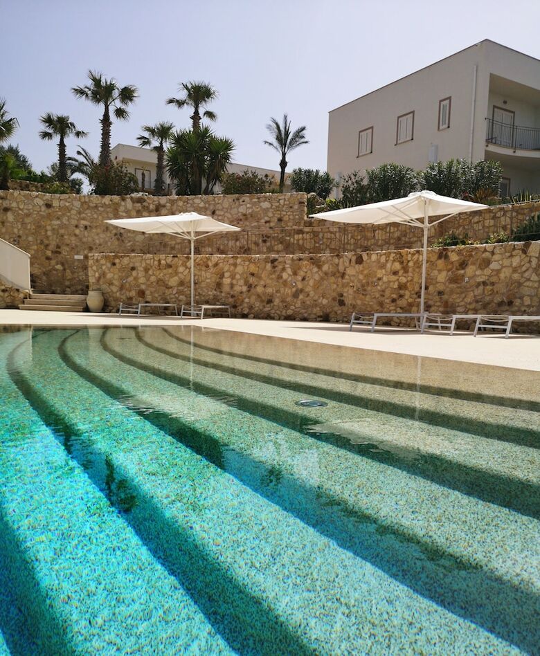 Residencia La Blanca Resort