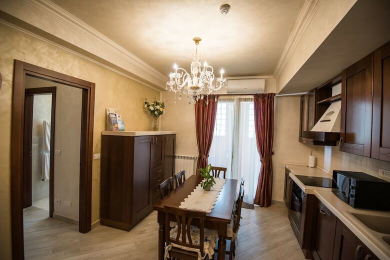 Aparthotel Luxury Ovidiu Mamaia