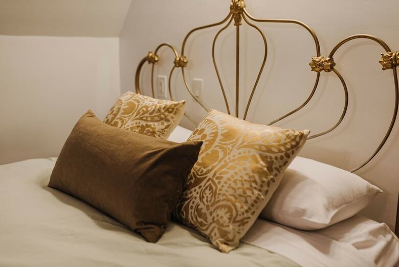 Iron Kettle Bed And Breakfast
