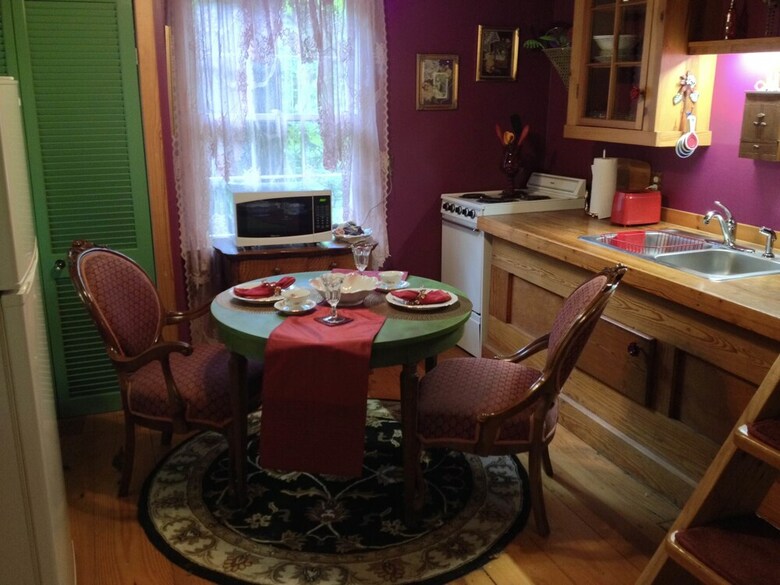 Bed & Breakfast Blue Crystal Hideaway
