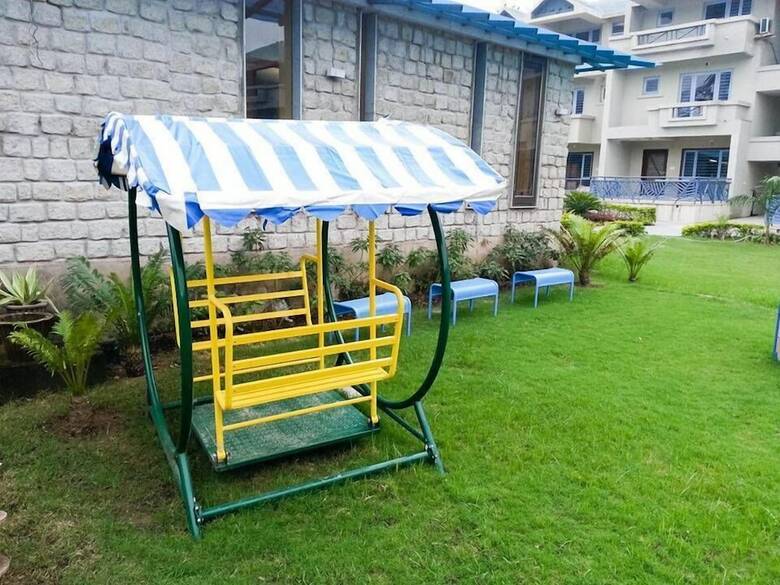 Hotel Hummingbird Resort