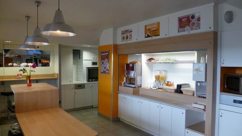 Hotelf1 Evreux Sud