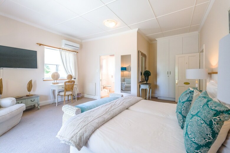 Hotel No. 10 Caledon Street Guest House